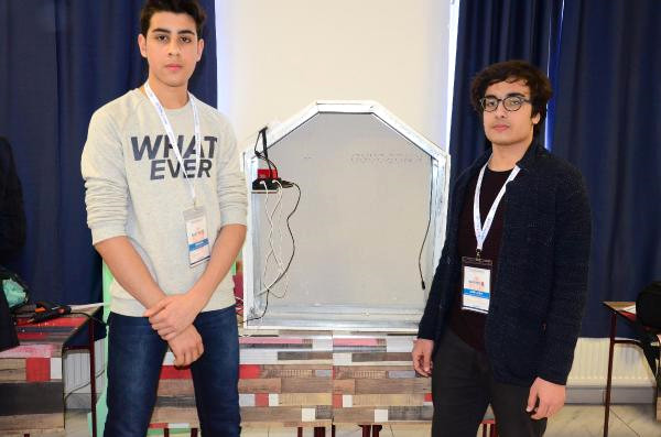 Kur'an okuyan mezar taşı yaptılar