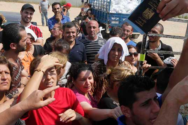 Iraklı Hristiyanlar Beyrut'ta gösteri düzenledi