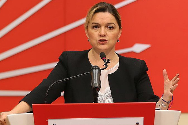 CHP'den gençlere 'Referandum için kaydınızı aldırın' çağrısı