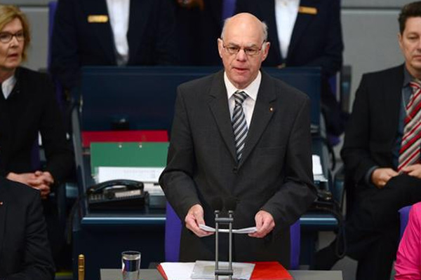 Lammert: Türkiye'de anayasaya darbe yapıldı