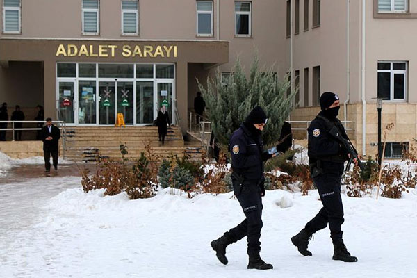 16 ildeki FETÖ operasyonunda 43 kişi tutuklandı