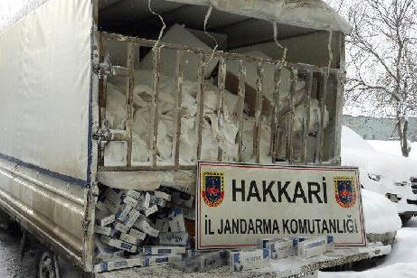 Yüksekova'da kaçak sigara operasyonu