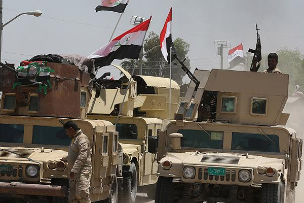 Iraklı aşiretler IŞİD'le mücadelede hükümetin yanında