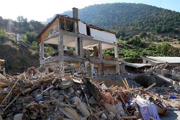 Çöken yurt binasının müdürüne 10 yıl hapis cezası