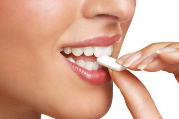 Yutulan sakız midede kaç sene kalıyor?