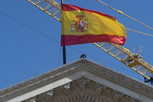 İspanya bölünmeyi AYM ile engelledi