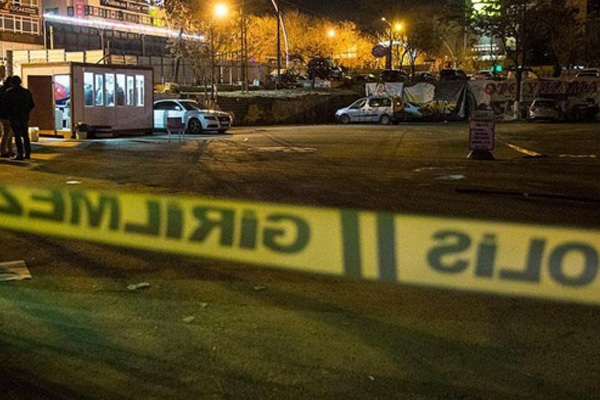 Otoparkta silahlı saldırı: 3 yaralı