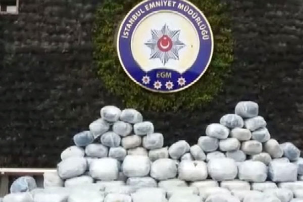 İstanbul’da 1 ton uyuşturucu ele geçirildi