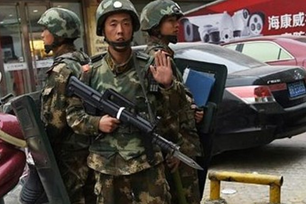 Doğu Türkistan'da bıçaklı saldırı iddiası