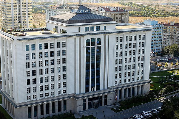 AK Parti MYK toplantısı bitti