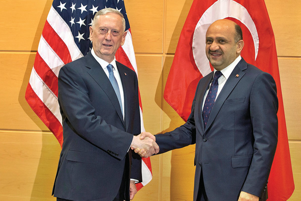 ABD Savunma Bakanı'ndan Fırat Kalkanı'na destek sözü