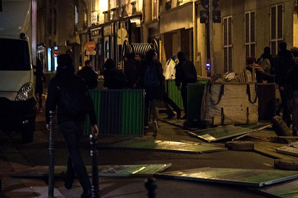 Fransa'da polis şiddetine büyük tepki