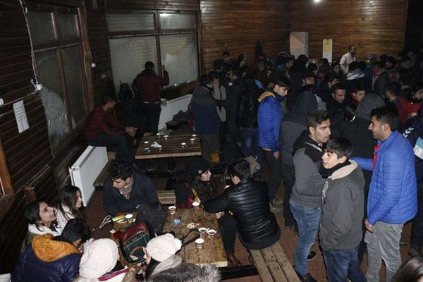 Mahsur kalan 700 kişi kurtarıldı