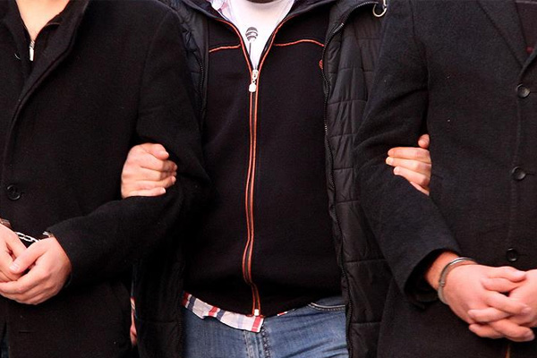 FETÖ'nün 3 kilit ismi yakalandı