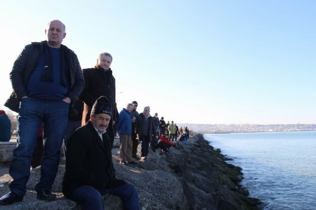 Kayıp kadın denizden, karadan ve havadan arandı