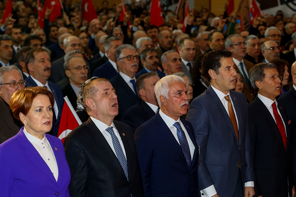 MHP'li muhalifler 'hayır' kampanyasına başladı