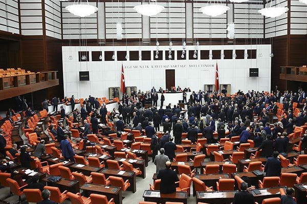 Meclis bu hafta 'torba teklif' için mesai yapacak