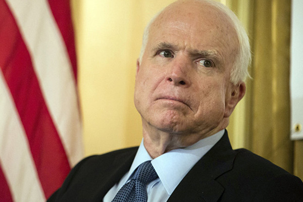 ABD'li senatörden Trump'a diktatör benzetmesi