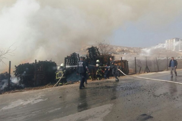 Gaziantep'te kereste fabrikasında yangın