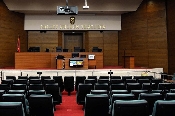 Ahmet Zeki Üçok'a beraat istemi