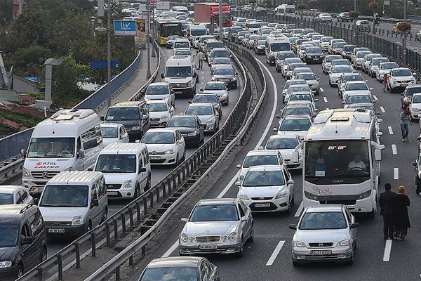 İstanbul'da bu yollar trafiğe kapatılacak