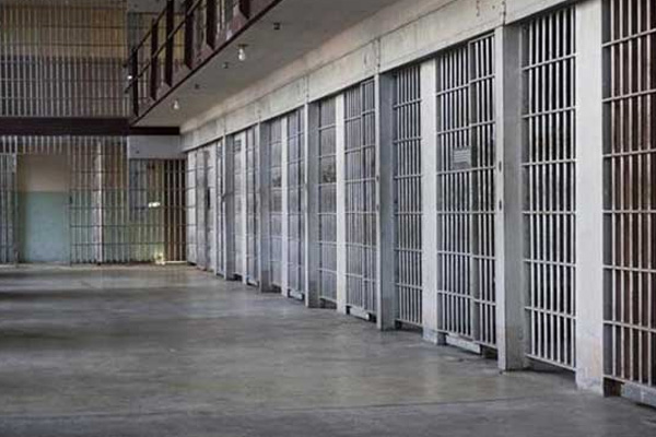 ABD'den cezaevlerinin artırılması talimatı