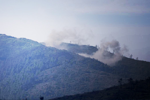 Esed, Türkmendağı'na yoğun saldırı başlattı