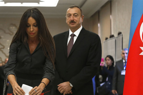 'Hanımını getirip yardımcısı yapmasını...'