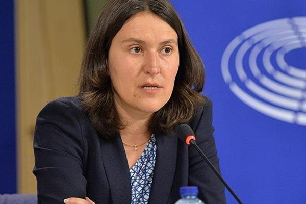 MHP'den raportöre: Ya evlenelim ya da...