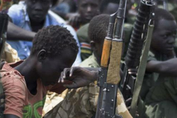 Dünyadaki çocuk askerlerin yüzde 40'ı Afrika'da