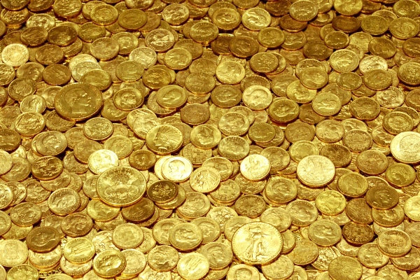 Vatandaş yastık altındakileri çıkardı