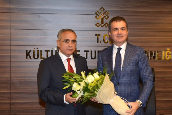 Yalçın Topçu görevi devraldı