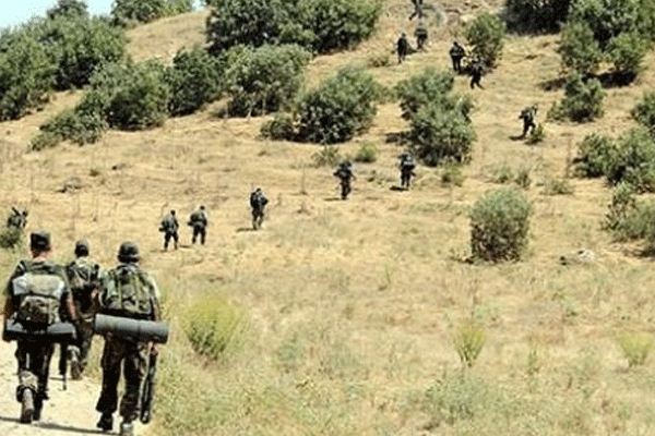 Askeri üs bölgesine saldırı