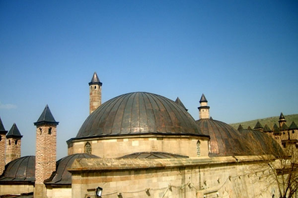 Ezanı “Namaz Facebook’tan Hayırlıdır” diye okuyunca...