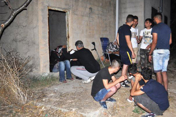 Suriyeli mültecileri bekçi kurtardı