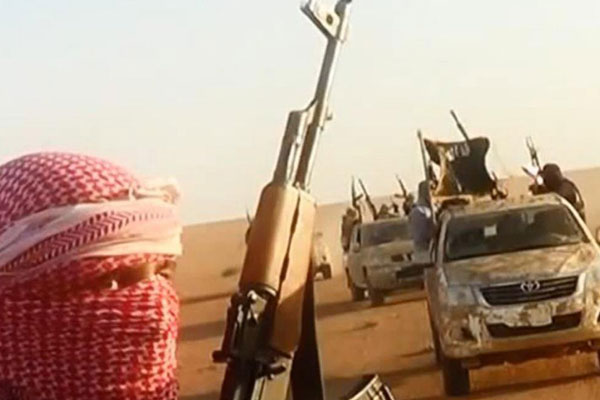 IŞİD üyeleri paraları çalıp Türkiye’ye kaçıyor