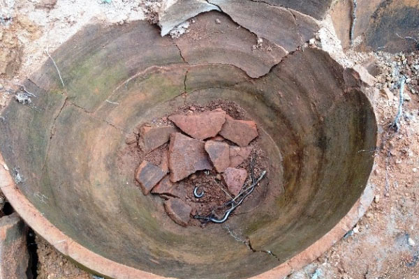 2200 yıllık küplerden yılan çıktı