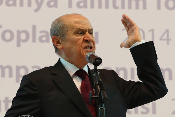 Bahçeli’yi Kuzey Kore liderine benzetti