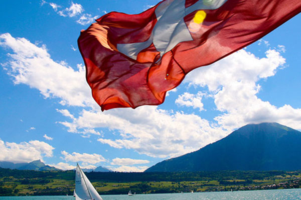 İsviçre mültecilere kapılarını kapattı