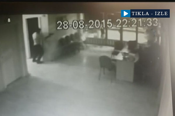 AK Parti ilçe binasına böyle saldırdılar