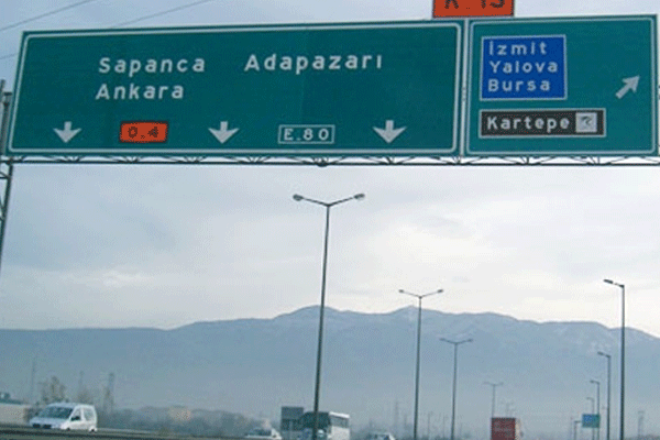 TEM otoyolu trafiğe kapatıldı