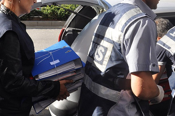 Düzce'de 'paralel yapı' operasyonu