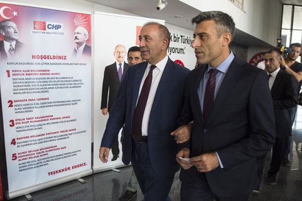 Öztürk Yılmaz müracaatını gerçekleştirdi