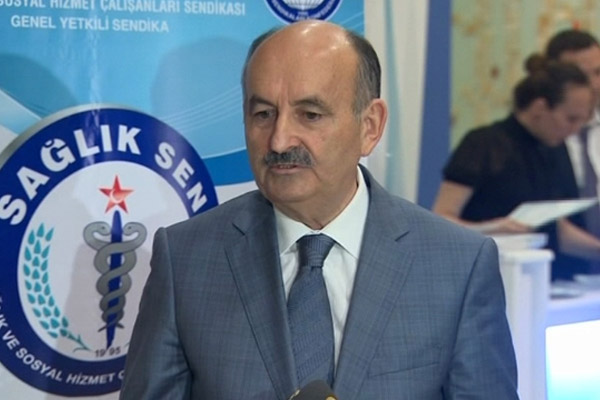 Bakan'dan aşı yalanlaması