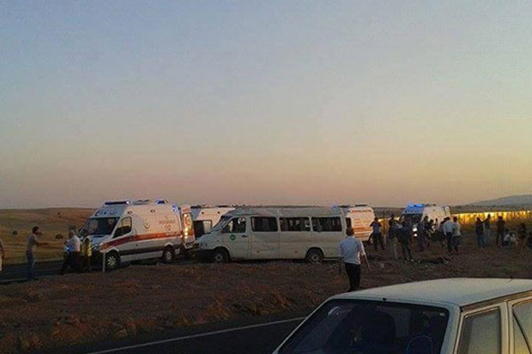 Kayseri'de yolcu minibüsü devrildi: 13 yaralı