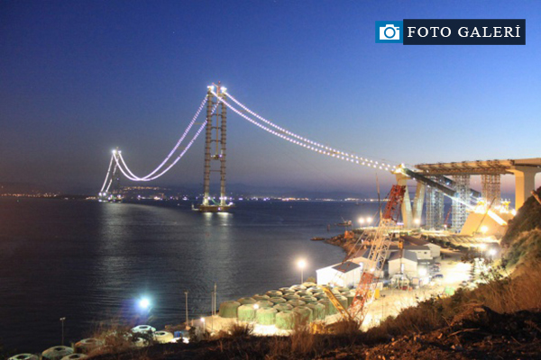 Körfez geçiş köprüsü ışıklandırıldı