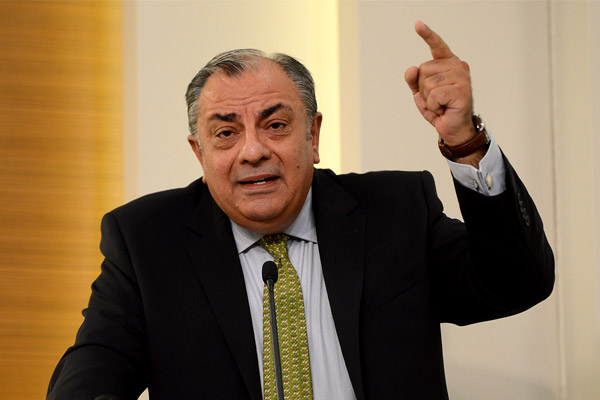 Tuğrul Türkeş MHP'den ihraç edildi