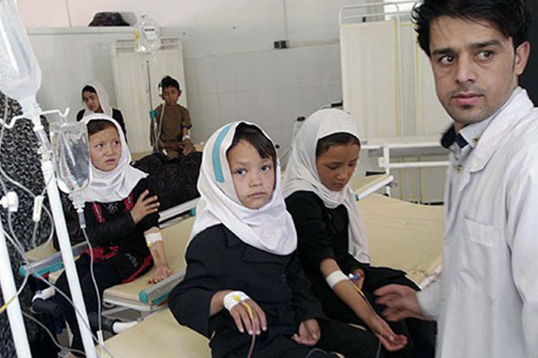 Okul binasına gaz sıkıldı: 240 öğrenci zehirlendi