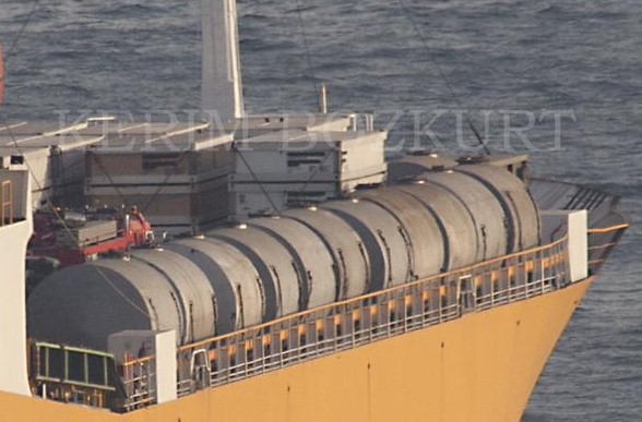 Boğaz'dan Esed'e silah sevkıyatı