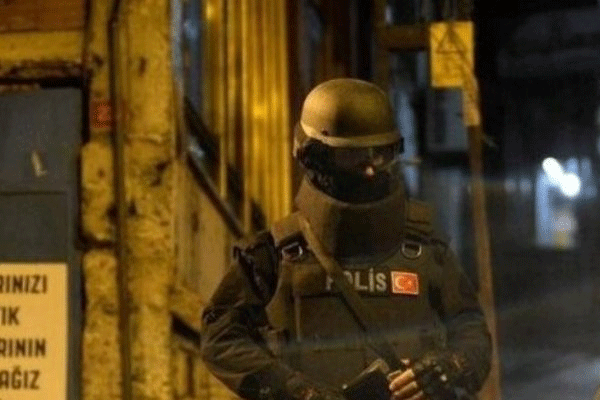 İstanbul'da eş zamanlı operasyon